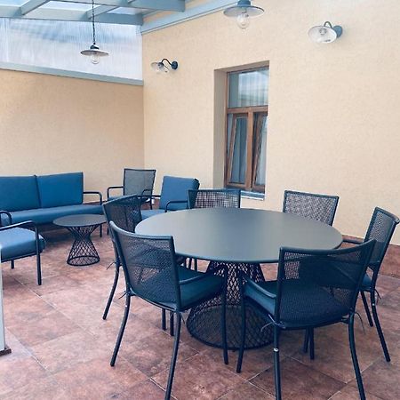 Roze Republikas Apartments Liepaja Bagian luar foto