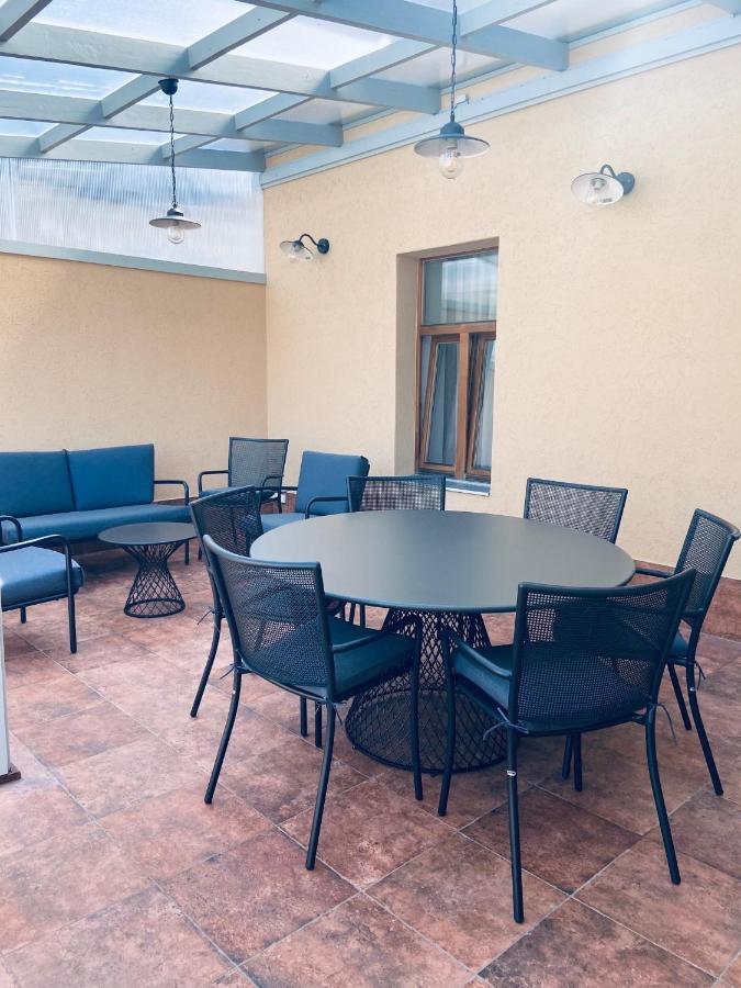 Roze Republikas Apartments Liepaja Bagian luar foto